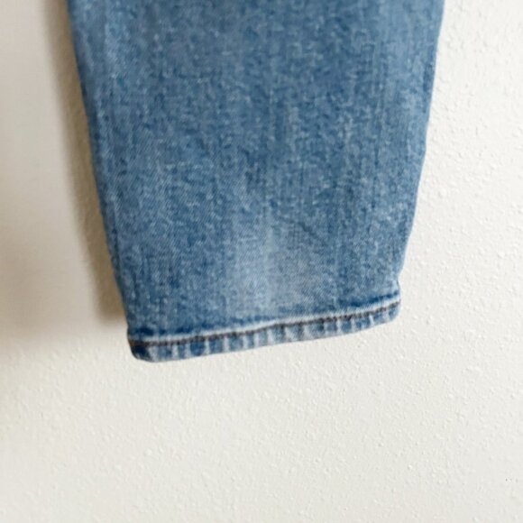 7 For All Mankind Jeans High Waisted Tapered Leg Light Wash Denim - Picture 9 of 11